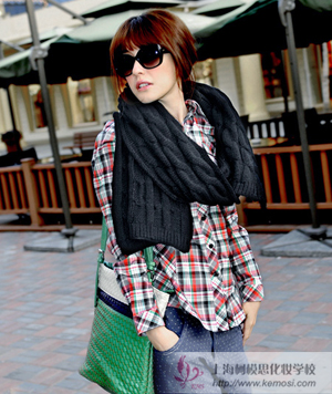 2011冬季流行什么新款的围巾?棒针围巾混搭时尚潮流