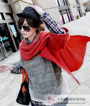 2011冬季流行什么新款的围巾?棒针围巾混搭时尚潮流
