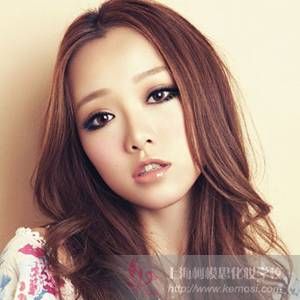 化妆新手怎么画眼线?教你怎么画超自然眼线