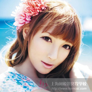 化妆新手怎么画眼线?教你怎么画超自然眼线