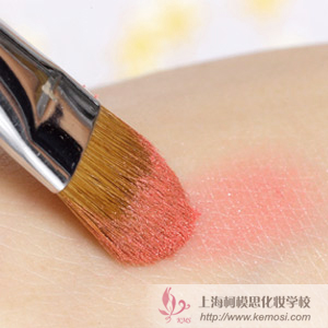 新手怎么化妆?教菜鸟画眼妆的化妆技巧,如何打造基础眼妆