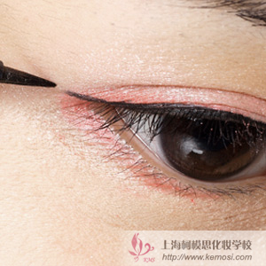 新手怎么化妆?教菜鸟画眼妆的化妆技巧,如何打造基础眼妆