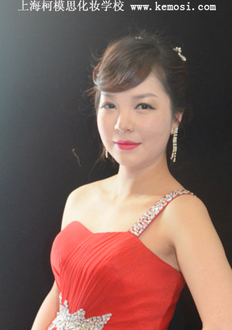 朴老师带来几款韩式主流风格妆容,精彩尽在眼前!上海柯模思化妆学校
