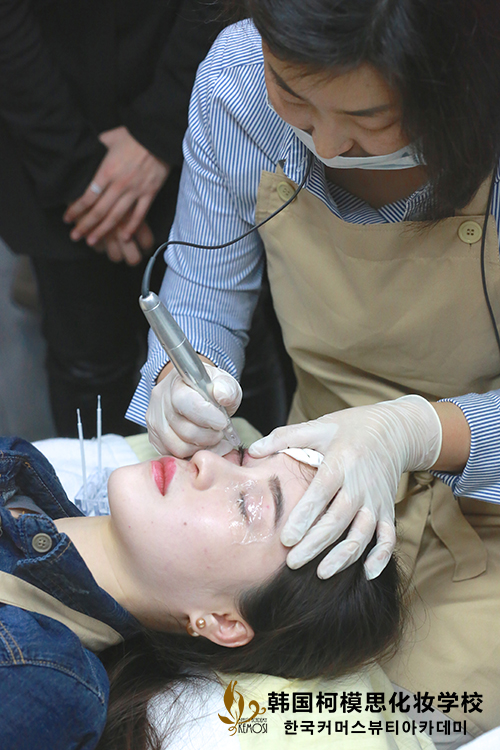 韩式半永久化妆术_上海柯模思化妆学校