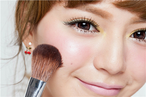 夏季化妆常识,化淡妆才能防晒