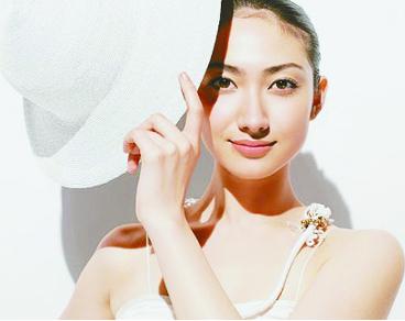夏季化妆常识,化淡妆才能防晒